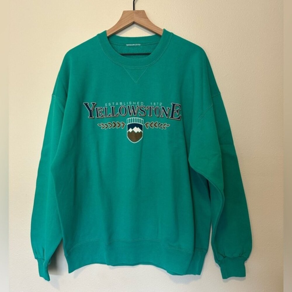VINTAGE Yellowstone Crewneck